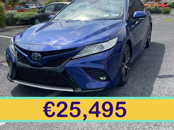Toyota Camry Saloon, Petrol Hybrid, 2020, Purple