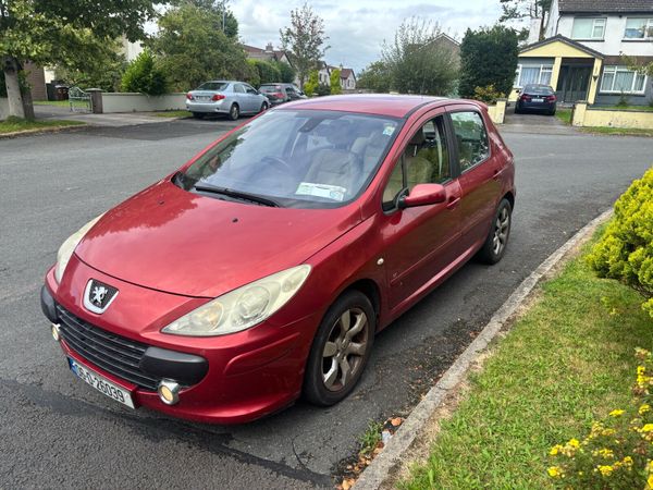 Peugeot 307 Hatchback, Petrol, 2006, Red