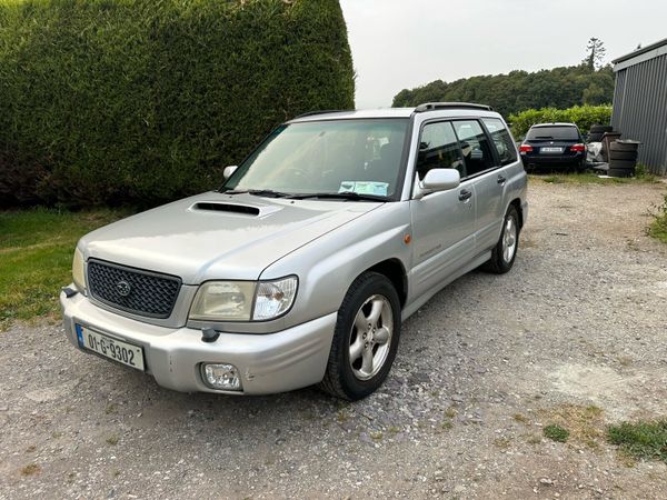 Subaru Forester SUV, Petrol, 2001, Silver
