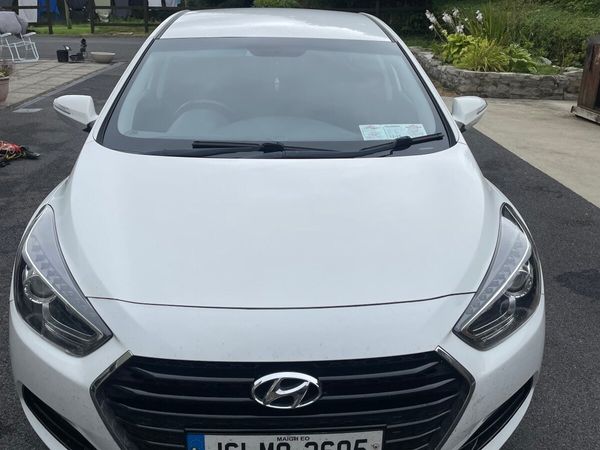 Hyundai i40 Saloon, Diesel, 2016, White
