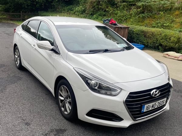 Hyundai i40 Saloon, Diesel, 2016, White