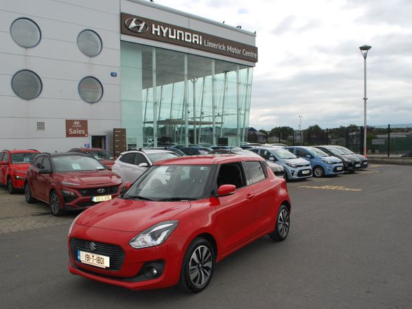 Suzuki Swift Hatchback, Petrol, 2019, Red