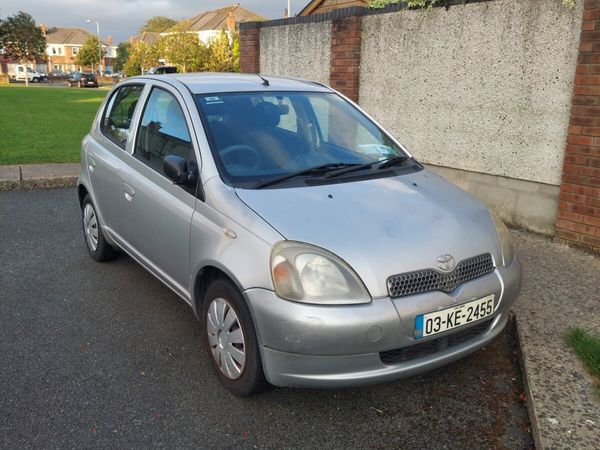 Toyota Yaris Hatchback, Petrol, 2003, Silver