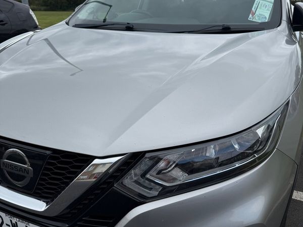 Nissan Qashqai SUV, Diesel, 2017, Silver