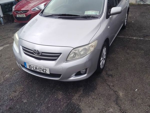Toyota Corolla Saloon, Petrol, 2010, Silver