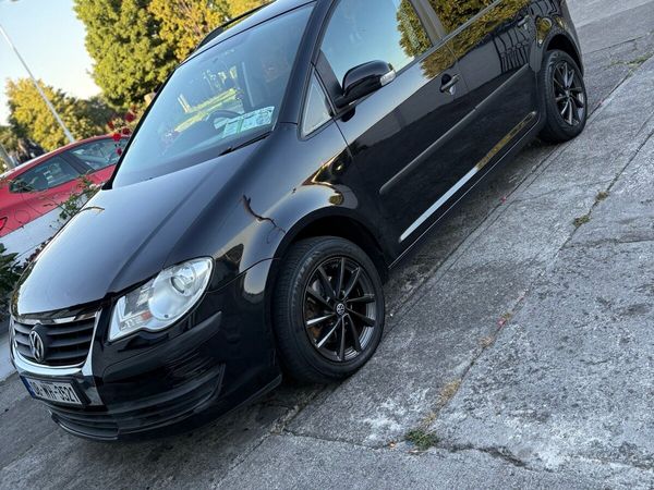 Volkswagen Touran MPV, Diesel, 2008, Black