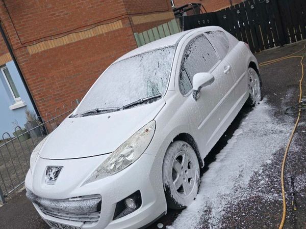 Peugeot 207 Hatchback, Petrol, 2012, White