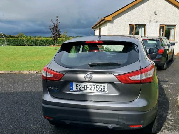 Nissan Qashqai Hatchback, Petrol, 2015, Grey