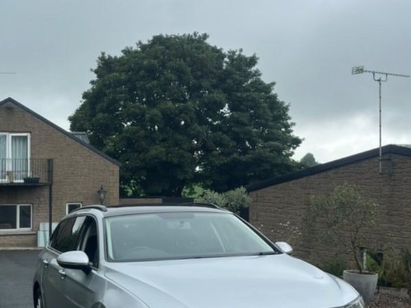 Volkswagen Passat Estate, Diesel, 2016, Silver