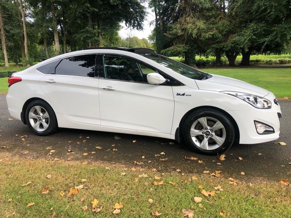 Hyundai i40 Saloon, Diesel, 2014, White