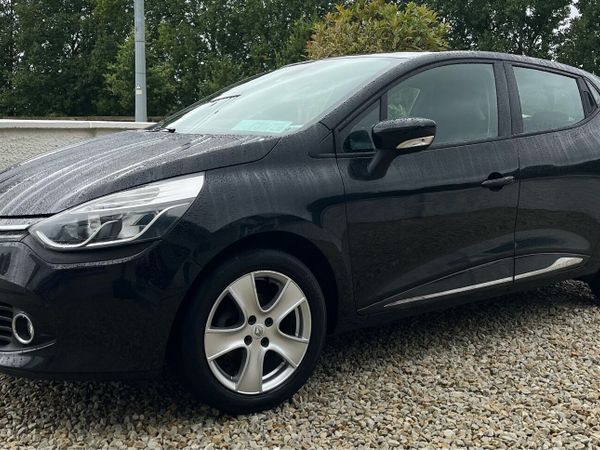 Renault Clio Hatchback, Petrol, 2016, Black