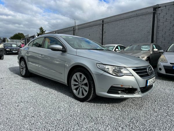 Volkswagen Passat Saloon, Diesel, 2011, Silver