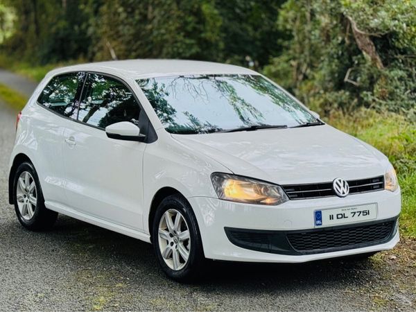 Volkswagen Polo Hatchback, Petrol, 2011, White