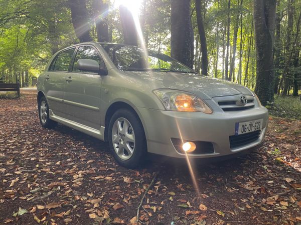 Toyota Corolla Hatchback, Petrol, 2006, Silver