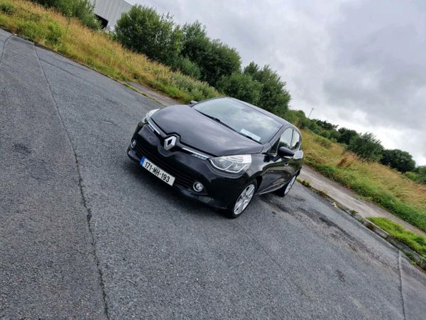 Renault Clio Hatchback, Petrol, 2017, Black