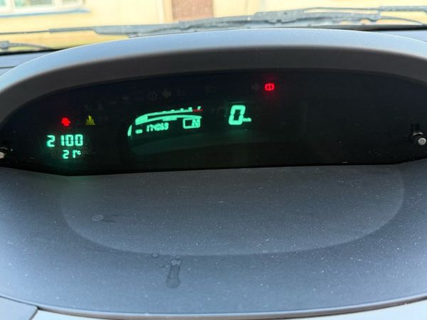 Toyota Yaris Hatchback, Petrol, 2007, Silver