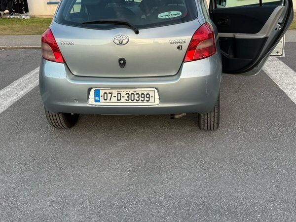 Toyota Yaris Hatchback, Petrol, 2007, Silver