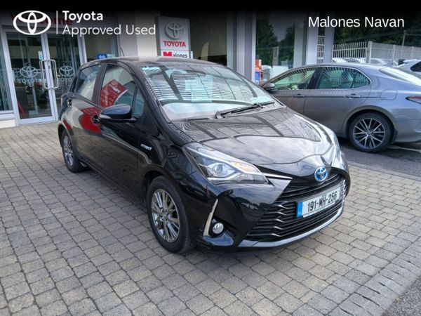 Toyota Yaris Hatchback, Petrol Hybrid, 2019, Black