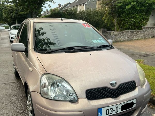 Toyota Yaris Hatchback, Petrol, 2003, Pink