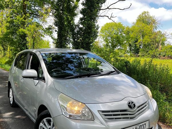 Toyota Verso MPV, Diesel, 2012, Silver