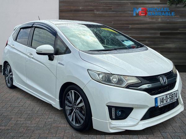 Honda Fit Hatchback, Petrol Hybrid, 2014, White
