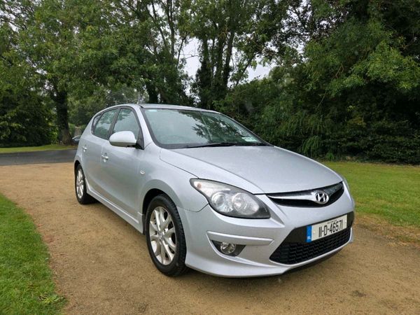 Hyundai i30 Hatchback, Diesel, 2011, Silver