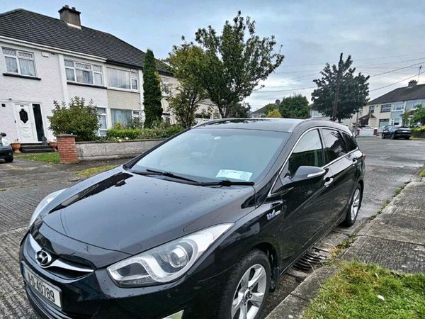 Hyundai i40 Estate/Jeep, Diesel, 2011, Black