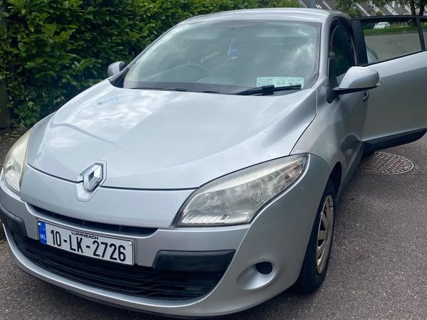Renault Megane Hatchback, Diesel, 2010, Silver