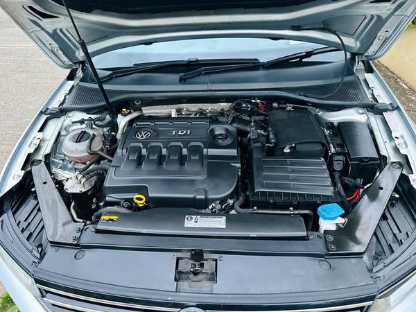 Volkswagen Passat Saloon, Diesel, 2016, Silver