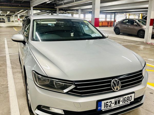 Volkswagen Passat Saloon, Diesel, 2016, Silver