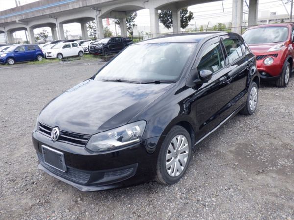 Volkswagen Polo Hatchback, Petrol, 2012, Black