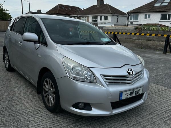 Toyota Verso MPV, Diesel, 2012, Silver