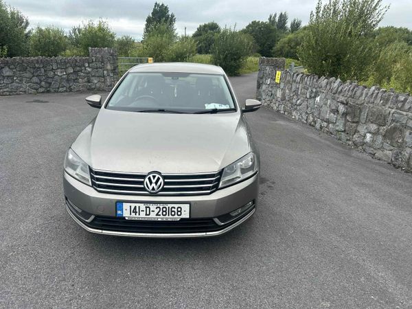 Volkswagen Passat Saloon, Diesel, 2014, Brown