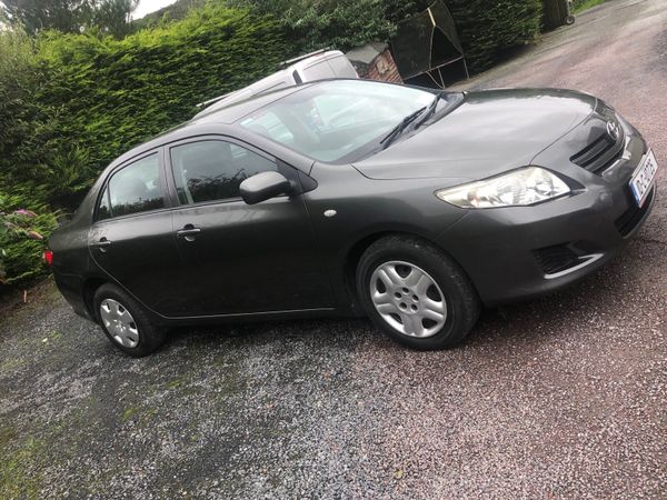 Toyota Corolla Saloon, Diesel, 2010, Grey