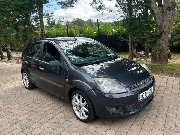 Ford Fiesta Hatchback, Petrol, 2006, Silver
