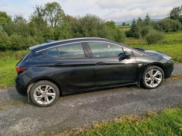 Opel Astra Hatchback, Diesel, 2016, Black