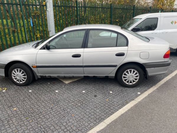 Toyota Avensis Saloon, Diesel, 1998, Grey