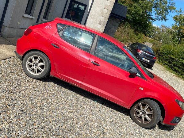 SEAT Ibiza Hatchback, Petrol, 2010, Red