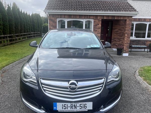 Opel Insignia Hatchback, Diesel, 2015, Black