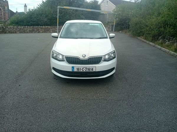Skoda Fabia Hatchback, Petrol, 2016, White