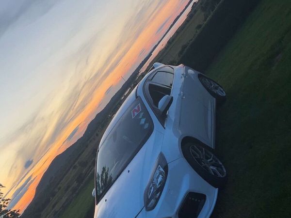 Ford Focus Hatchback, Petrol, 2013, White