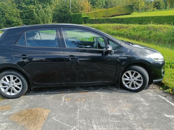Toyota Auris Hatchback, Petrol Hybrid, 2012, Black