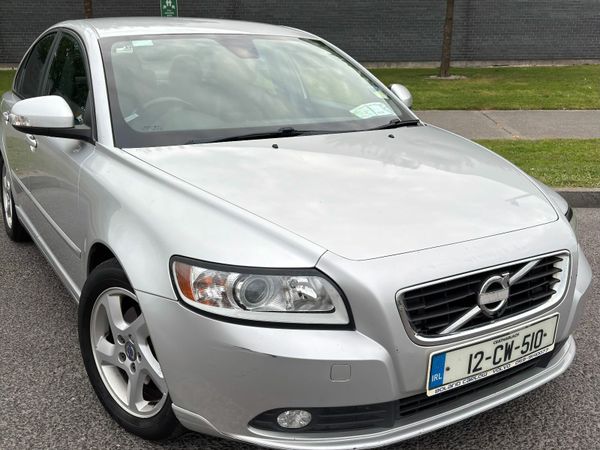 Volvo S40 Saloon, Diesel, 2012, Silver
