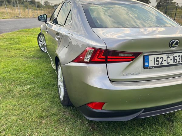 Lexus IS Saloon, Petrol Hybrid, 2015, Silver