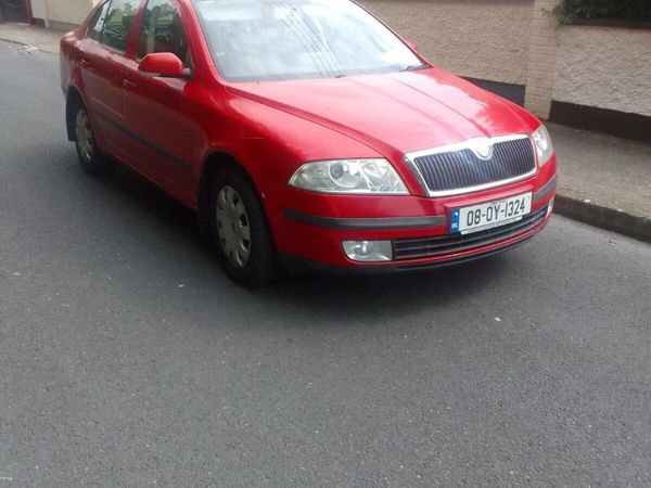 Skoda Octavia Hatchback, Petrol, 2008, Red