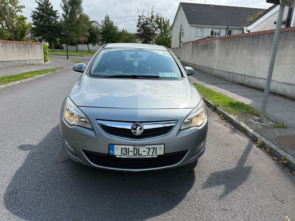 Opel Astra MPV, Diesel, 2013, Silver