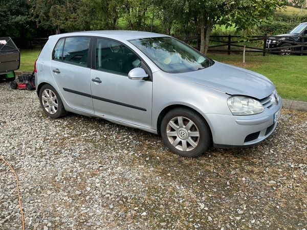 Volkswagen Golf Hatchback, Petrol, 2004, Silver