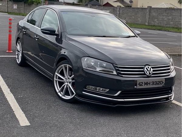 Volkswagen Passat Saloon, Diesel, 2012, Grey