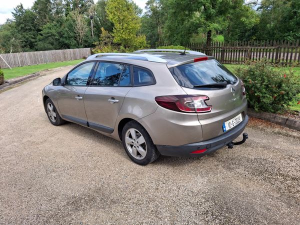 Renault Megane Estate, Diesel, 2010, Gold