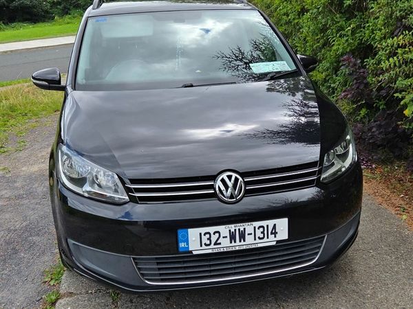 Volkswagen Touran MPV, Petrol, 2013, Black